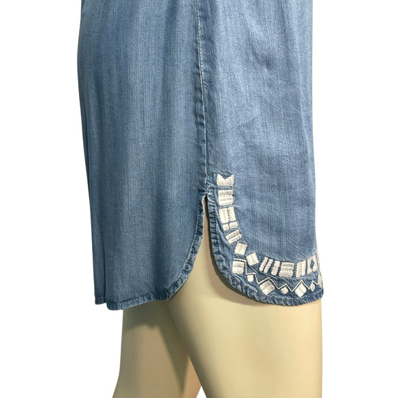 3/$20 Chelsea Violet Sz XS Shift Dress Lace Up Neckline Embroidered Chambray - Picture 7 of 11